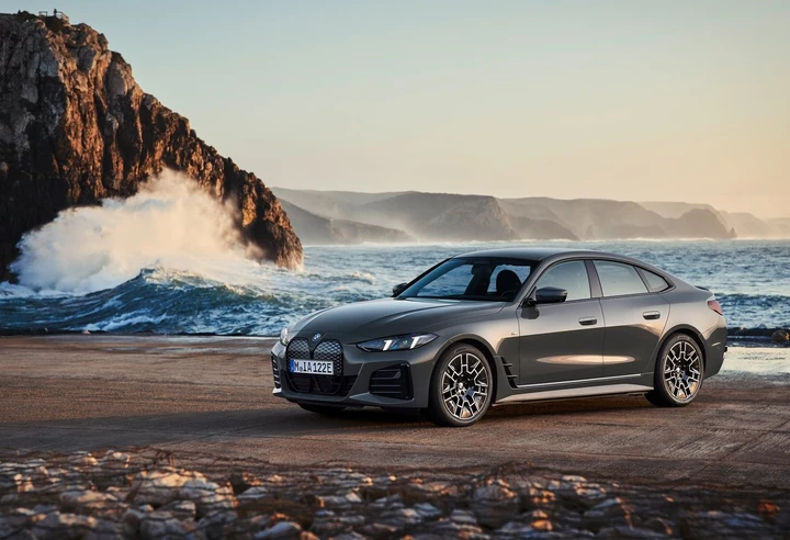 BMW i4 e Serie 4 Gran Coupé: le novità del restyling 2024