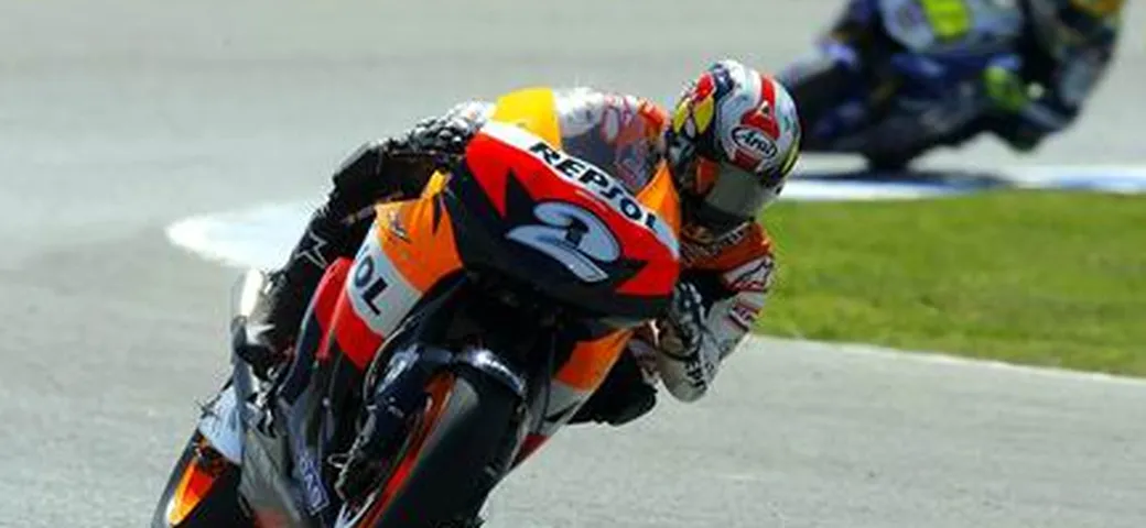 MotoGP Estoril FP2: Pedrosa tira la zampata, Rossi a 40 millesimi. Stoner 7°