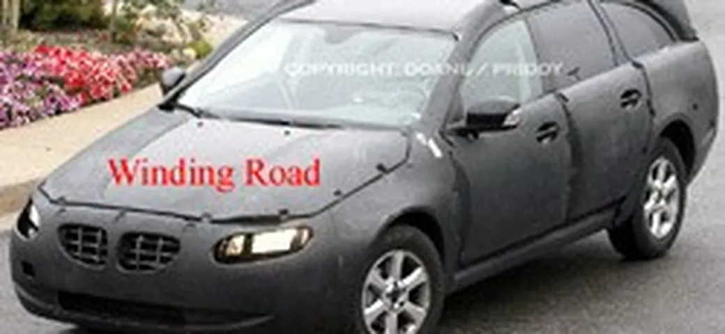 La futura Volvo XC70... molto mascherata