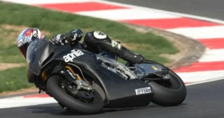 SBK test di Portimao: Byrne il più veloce, importanti progressi per Biaggi e l'Aprilia