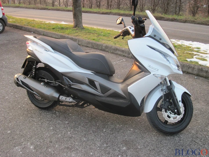 Kawasaki J300 2015 - Prova su strada