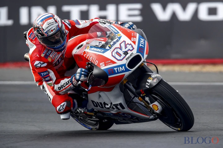MotoGP Le Mans 2017: Dovizioso svetta su Marquez nelle FP2, Rossi annaspa [FOTO]