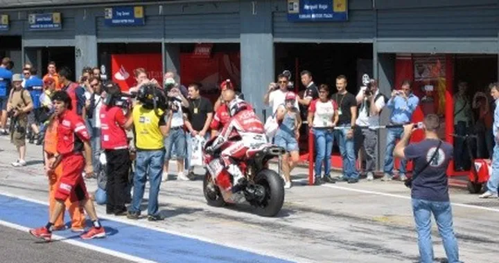 SBK Monza: un sabato in Pitlane