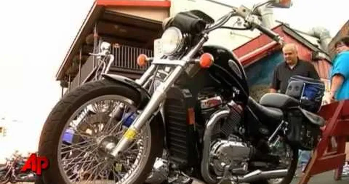 Motorcyclist in Helmet Protest Hits Head, Dies