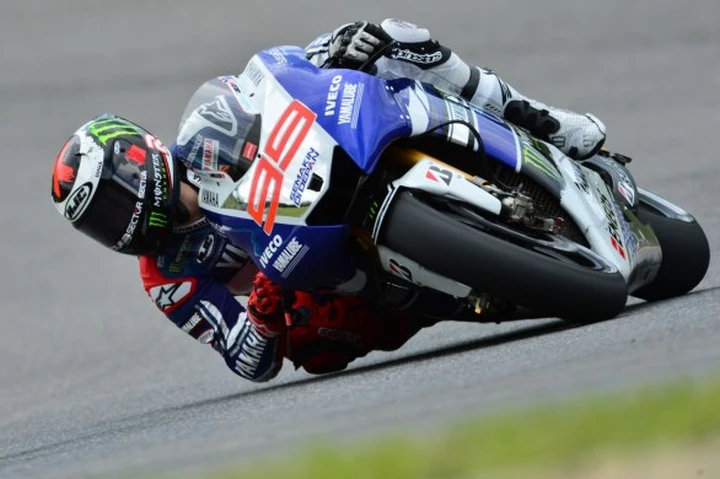 MotoGP, Mugello: duello Lorenzo-Rossi nelle seconde libere, solo spavento per Marquez (VIDEO)