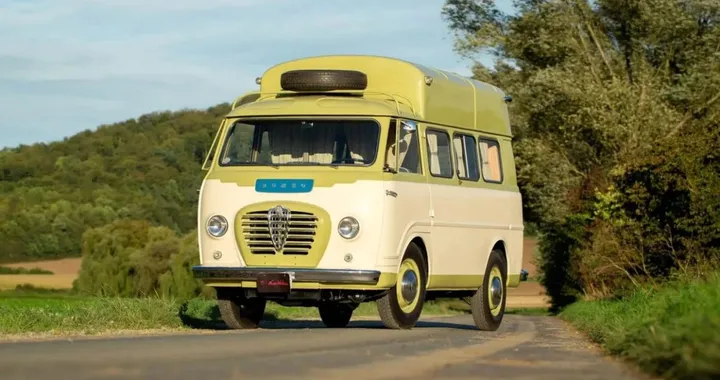 Alfa Romeo T10 Autotutto, il camper vintage dal "cuore sportivo"