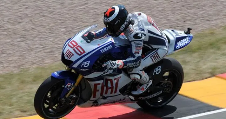 Riflettori per il rientro di Rossi. Ma il cronometro non si fa .. "distrarre" e premia Lorenzo