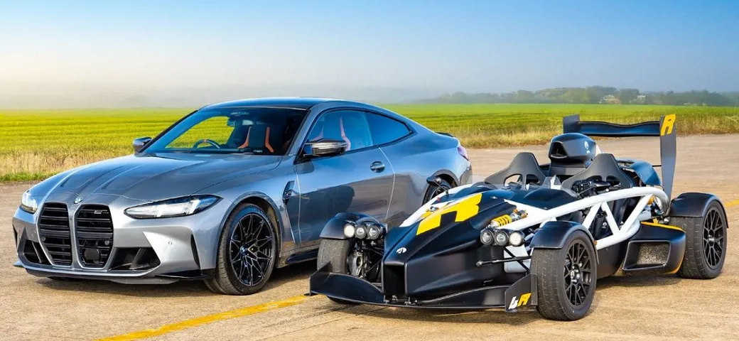 BMW M4 vs Ariel Atom 4R: sfida tra due estremi