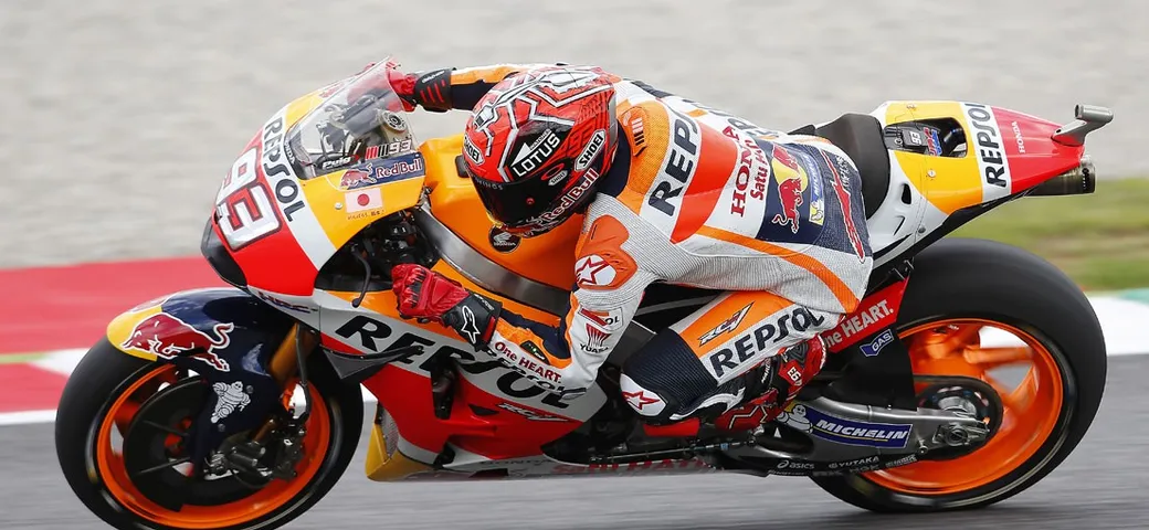 MotoGP: Marquez rinnova con Honda fino al 2018