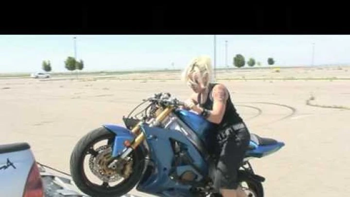 Jessica Maine: la first lady dello stunting /video