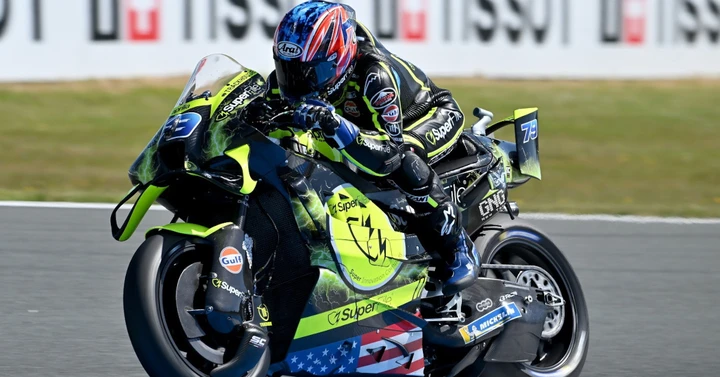 Paura per Marco Bezzecchi ad Assen: violenta caduta a quasi 190 km/h