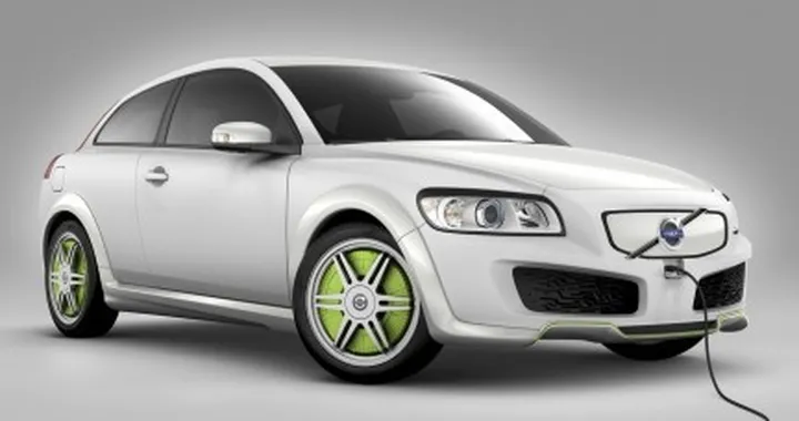 Nel 2025 tutte le auto immatricolate saranno ibride