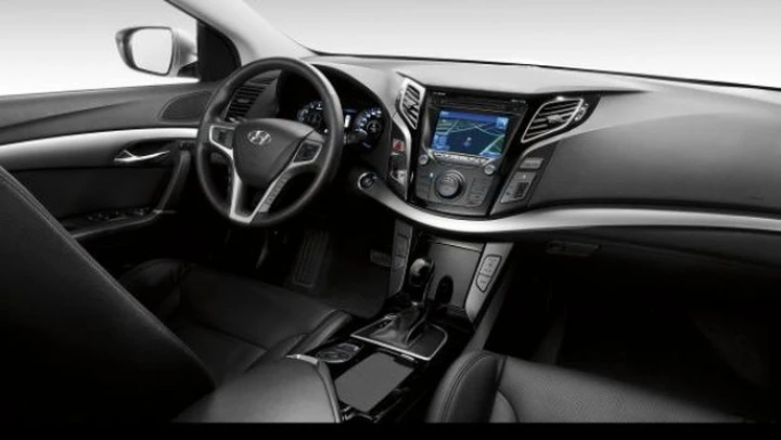 Hyundai i40 Wagon: prima immagine della plancia