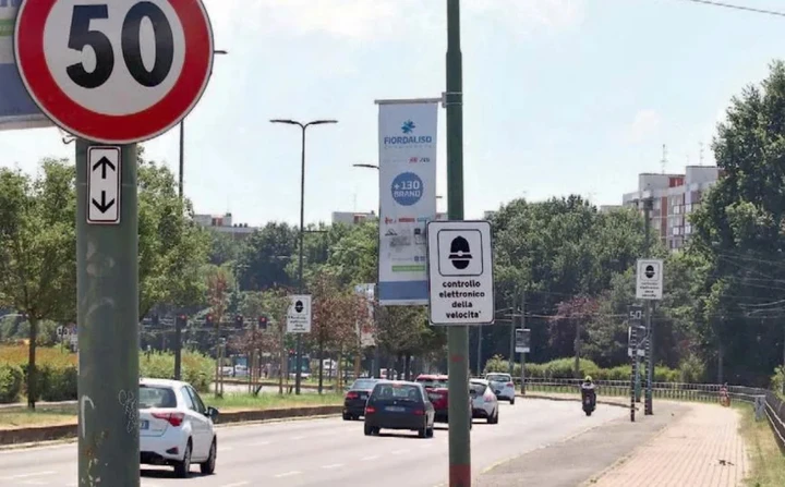 Torino, multa all’auto comunale: ex dipendente non paga e scatta la causa