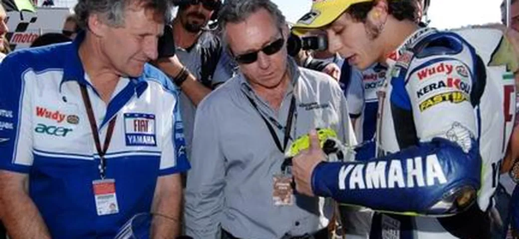 Mistero rottura motore di Rossi a Valencia: Yamaha dice 