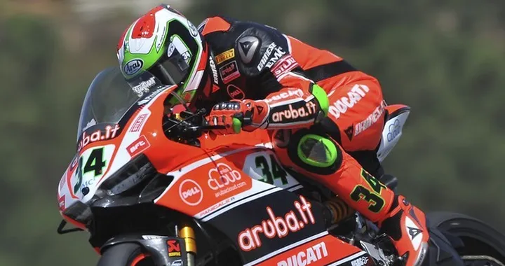 SBK Portimao 2015: Superpole per Giugliano su Sykes e Davies, Rea solo 8°