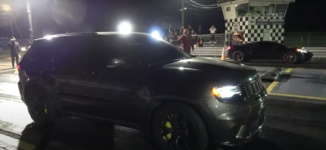Jeep Grand Cherokee Trackhawk vs Chevrolet Corvette: sfida epica