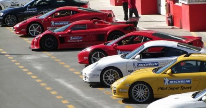 Michelin Pilot Supersport: Test in Dubai