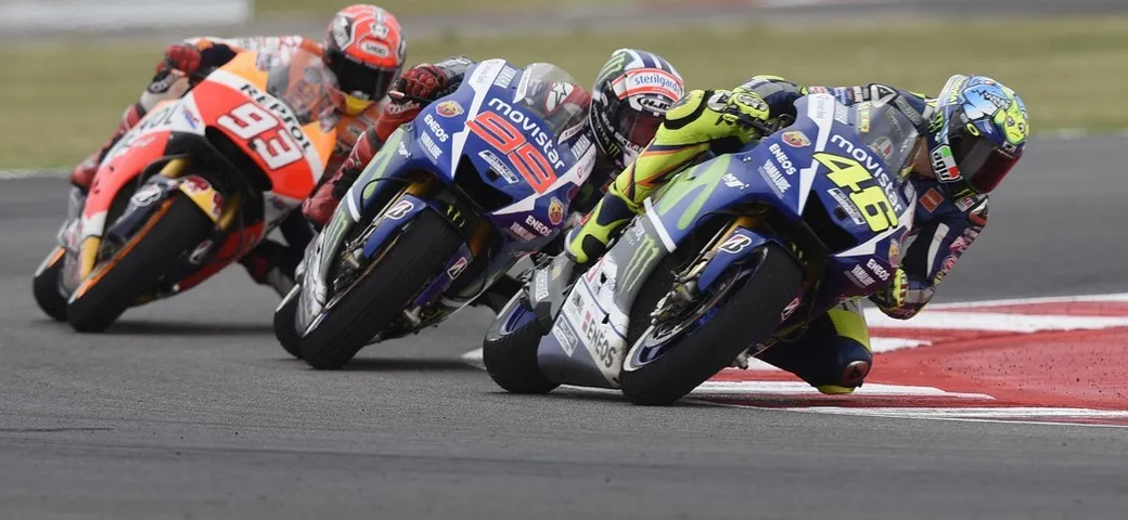 MotoGP, si riparte “ex novo” dal 2016 o si torna al … 2015? Le anime in pena prigioniere di una nostalgia …