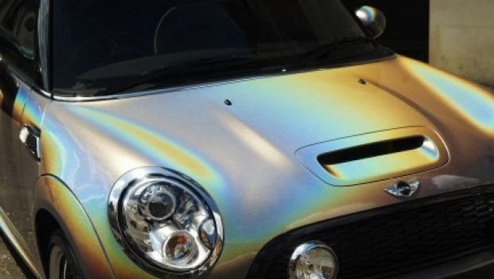 Mini Rainbow: 3 colori esclusivi per la Mini Model Year 2010