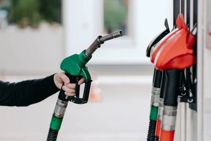 Carburanti, il Governo valuta le accise mobili: cosa cambia per benzina e diesel