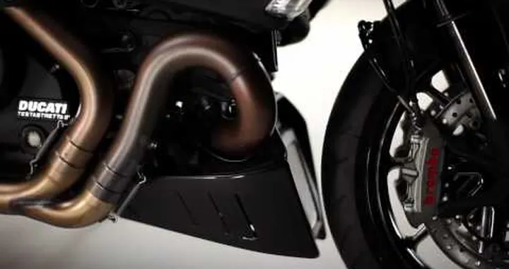 Tutorial Ducati Diavel -  04 Testastretta 2011