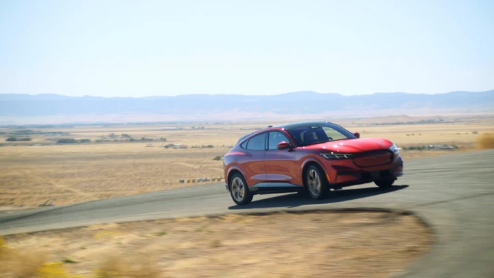 Ford Mustang Mach-E: prima prova del nuovo SUV elettrico