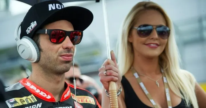 Aprilia: Melandri verso la MotoGP, Haslam al suo posto in SBK nel 2015?