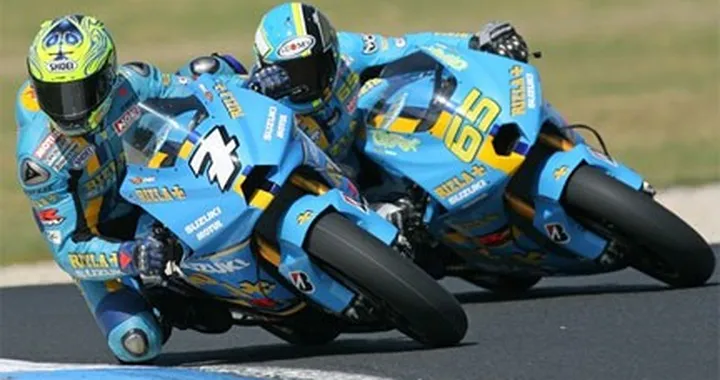 Rizla Suzuki in Qatar per i primi test in notturna