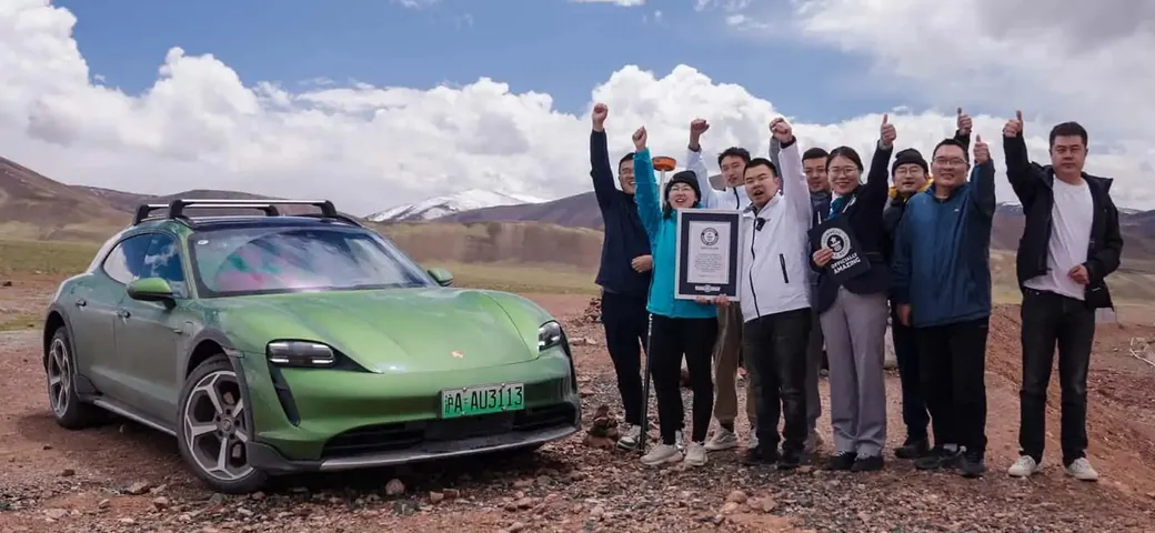 Porsche Taycan Cross Turismo stabilisce il nuovo record di altitudine per EV