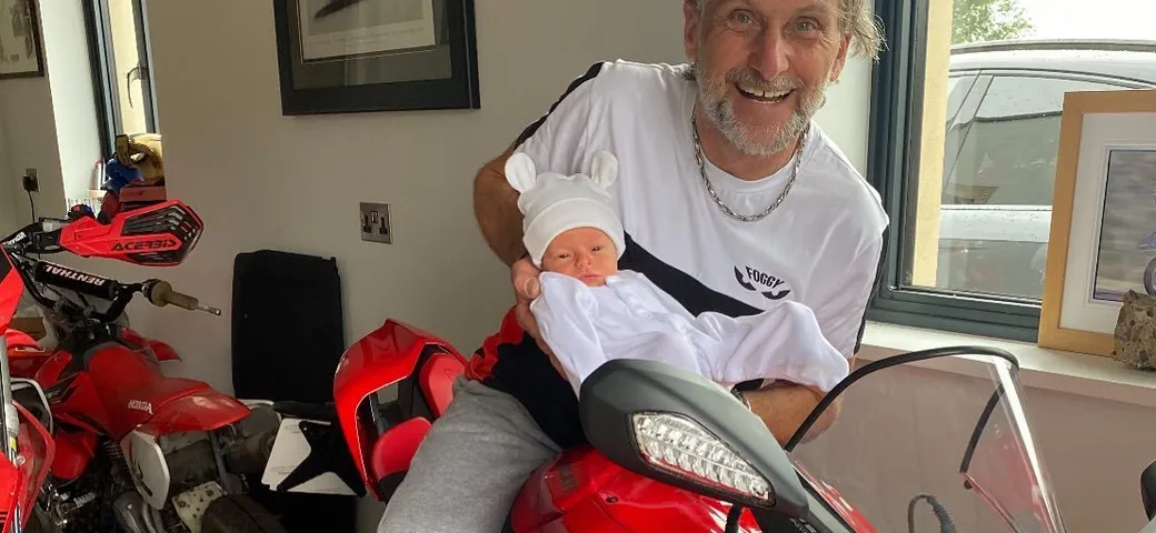 Carl Fogarty diventa nonno: 