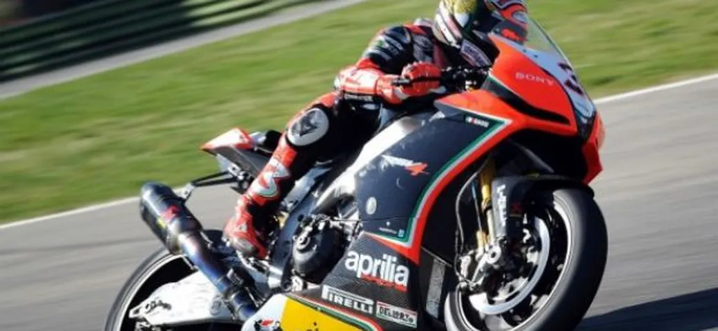 SBK, Imola: Biaggi subito veloce, Laverty alla ricerca del giusto feeling