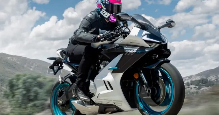 CFMOTO debutta al TT: 675SR-R nella nuova categoria Sportbike