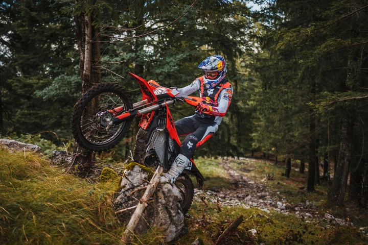 KTM FREERIDE E 2025: potenza elettrica e innovazione nel fuoristrada