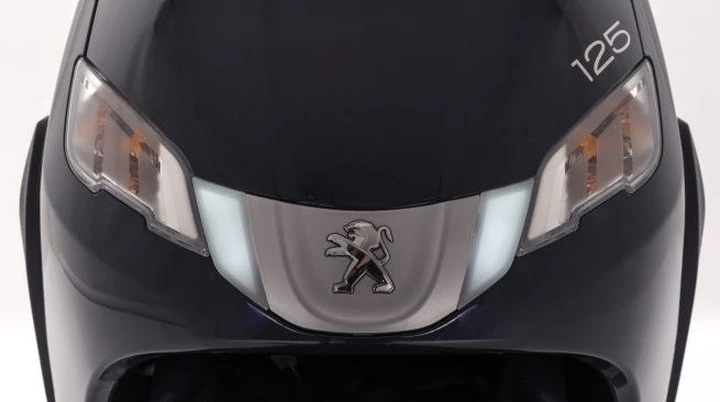 Mahindra si prende il 100% di Peugeot Scooters