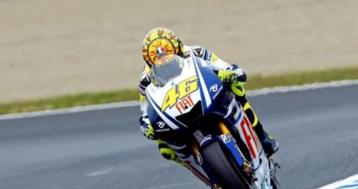 MotoGP: Rossi scatenato beffa Stoner nella prima sessione di libere a Motegi