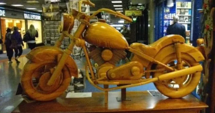 Foto del giorno: la moto di Geppetto