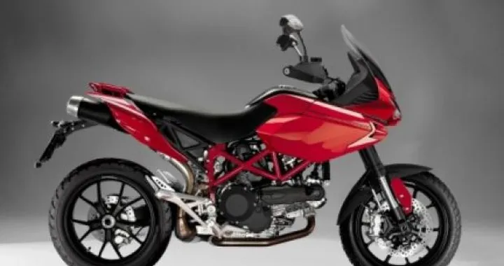 Motorevue interpreta la Ducati Hyperstrada del 2010