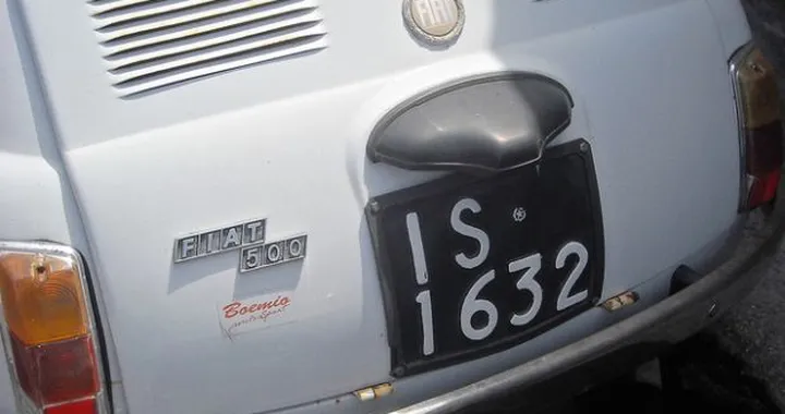 Targa illeggibile: le sanzioni previste