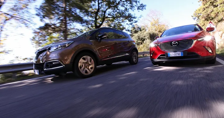 Mazda CX-3 VS Renault Captur: la comparativa dei suv urbani