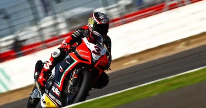 SBK, Nurburgring: un Biaggi da record conquista la Superpole