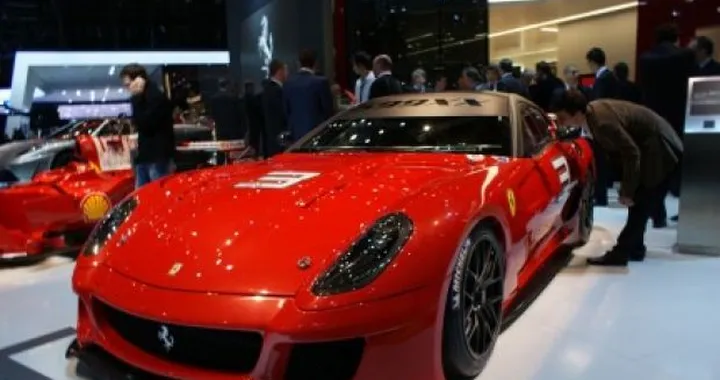 Ferrari 599XX: nuovi dettagli tecnici della supercar da pista che sfida la stessa FXX