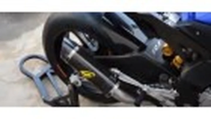 Yamaha R1 Superbike: primi giri a Thunderhill [Video]