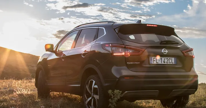Nissan Qashqai DIG-T 163 CV - Trailer