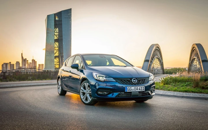Opel Astra 2021: nuove indiscrezioni per la sesta generazione