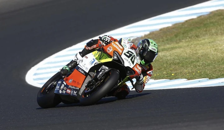 SBK Imola 2019: frattura ad entrambi i polsi per Laverty. L'irlandese salta il Gran Premio.