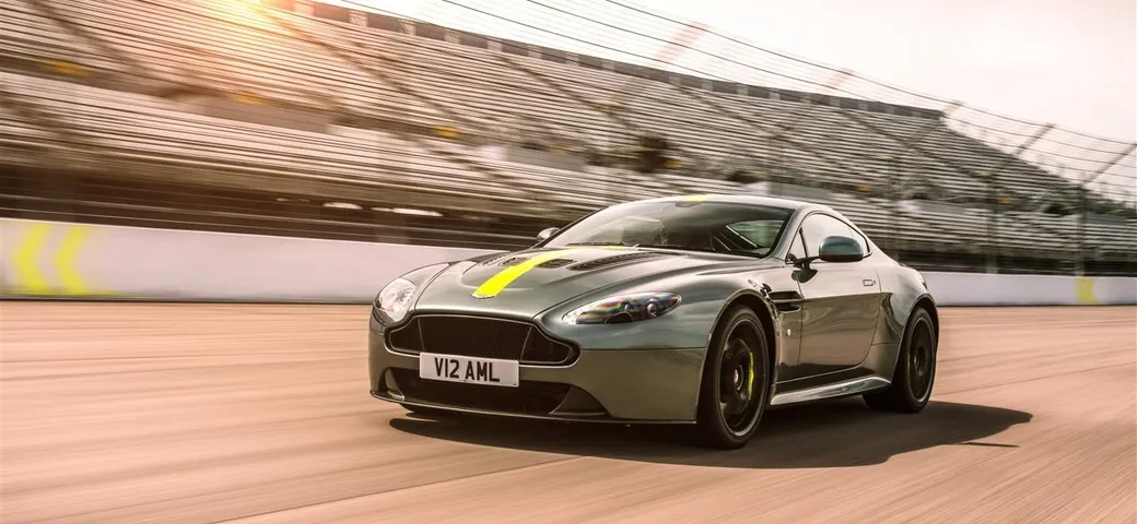 Aston Martin Vantage AMR: la serie limitata stradale