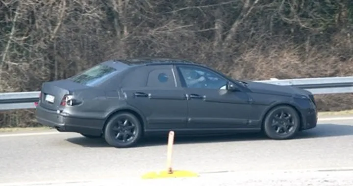 Mercedes Classe E 2009 - foto spia