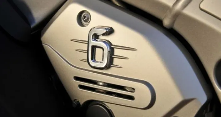 BMW K1600 GT: tecnologia di classe