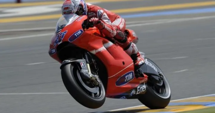MotoGP al Mugello: Casey Stoner lavora per risolvere i problemi all'anteriore